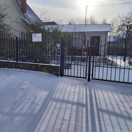 Deel Apartman Nyíregyháza Exteriör bild