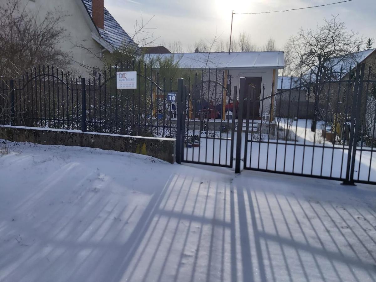 Deel Apartman Nyíregyháza Exteriör bild
