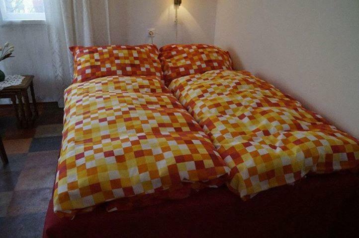Deel Apartman Nyíregyháza Exteriör bild