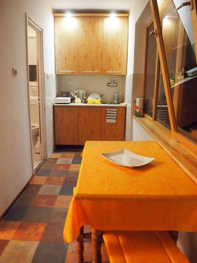 Deel Apartman Nyíregyháza Exteriör bild