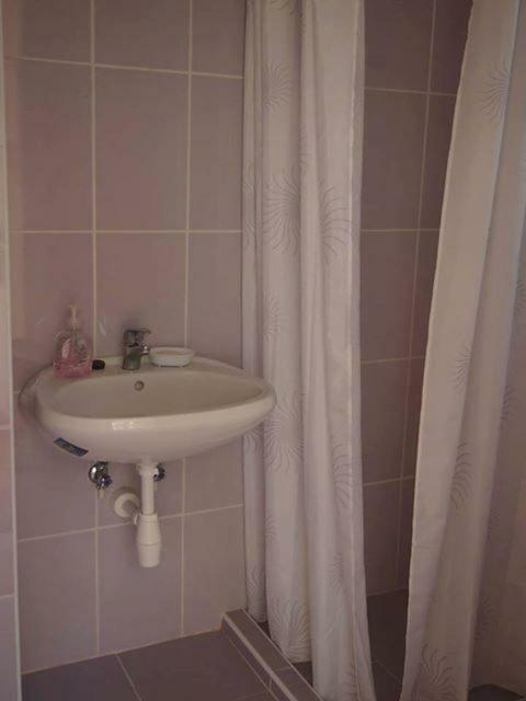 Deel Apartman Nyíregyháza Exteriör bild