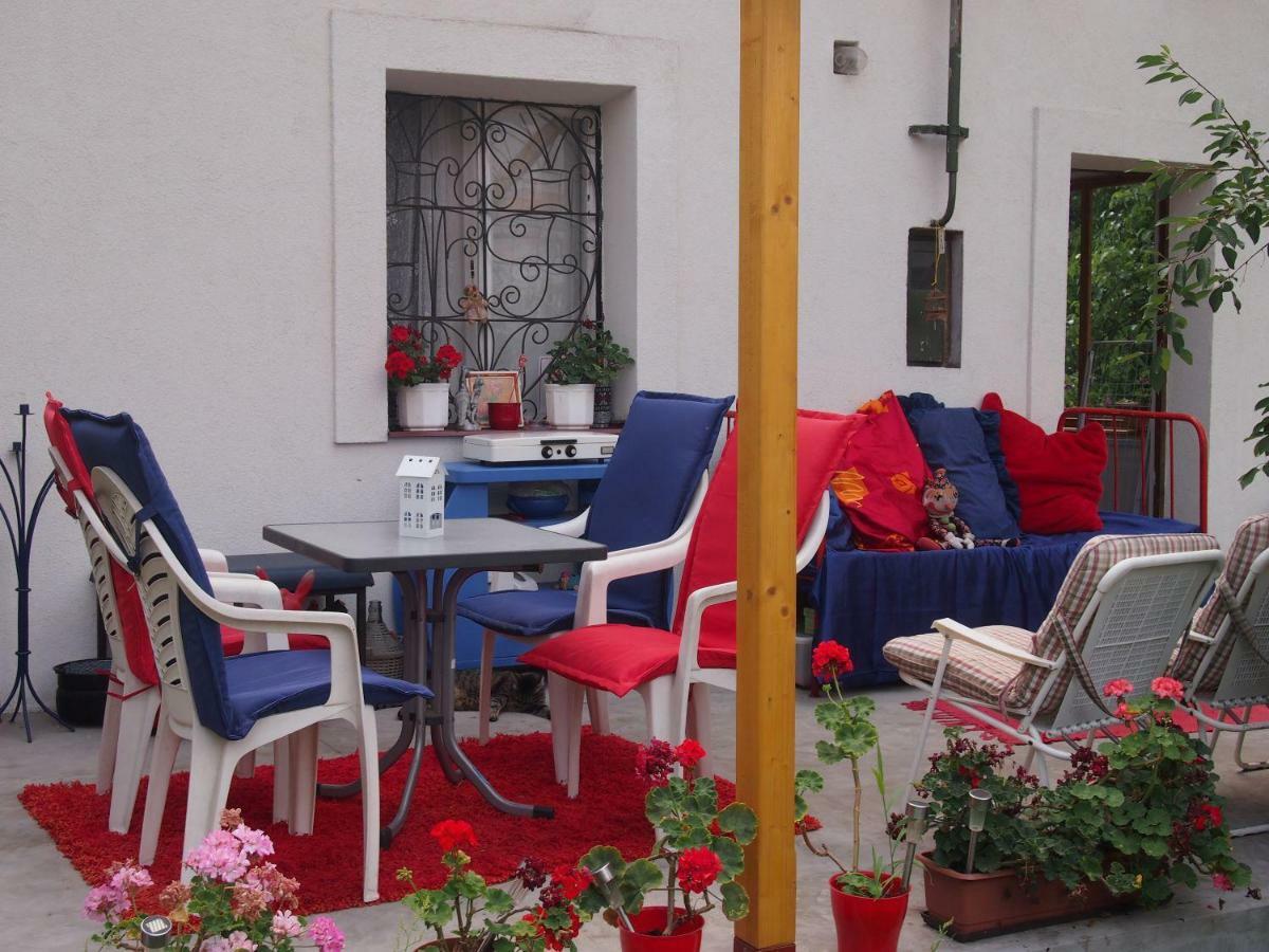 Deel Apartman Nyíregyháza Exteriör bild